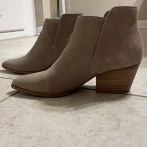 Dolce vita anthracite suede booties